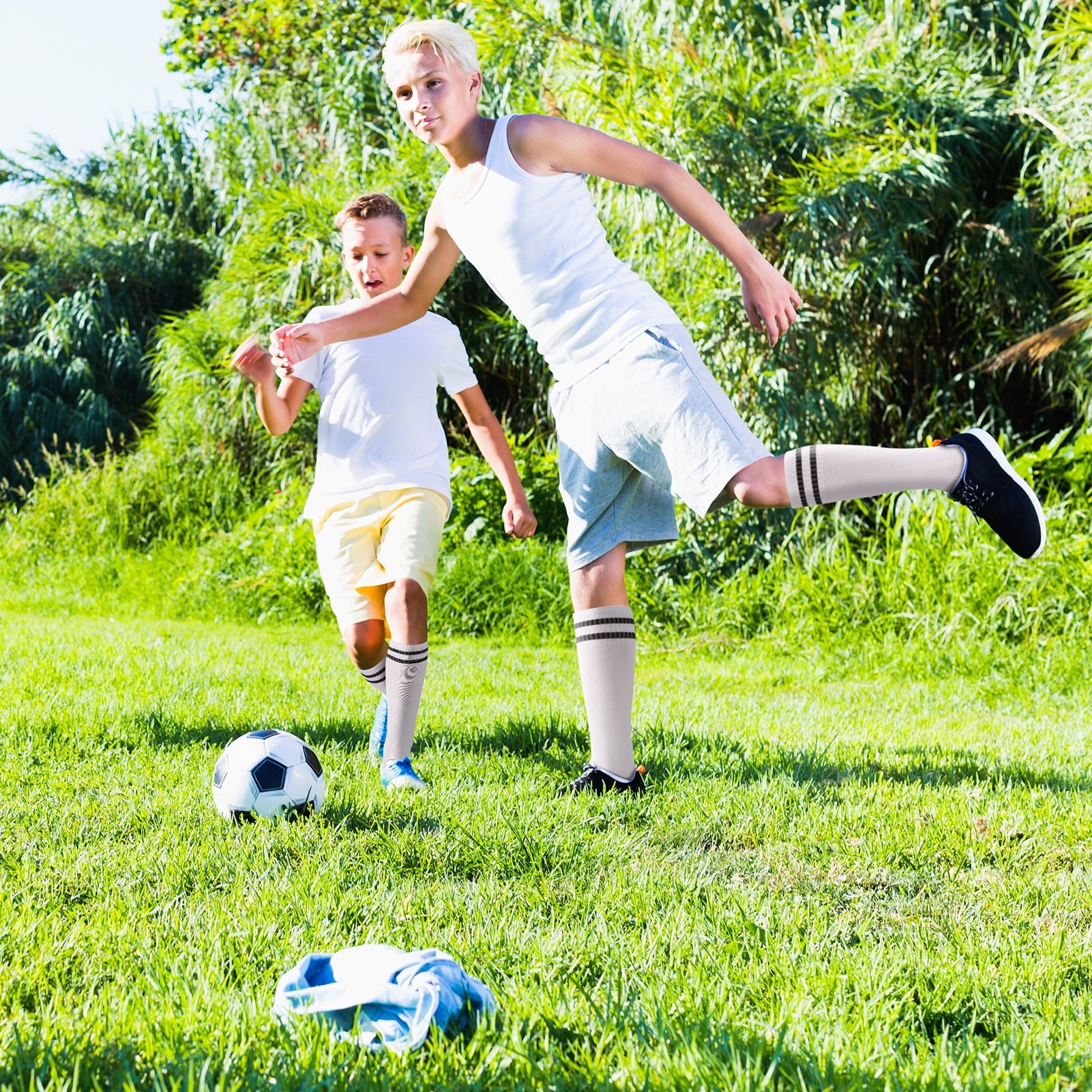 Hengguang 4 Pairs Kids Soccer Socks, Over Knee Boys Soccer Socks for Children Aged 5-12 to Playing Sports
