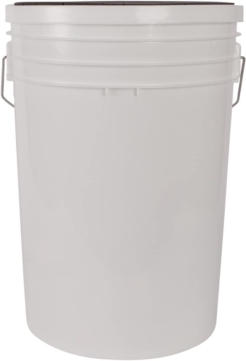 Champion Sports 6 Gallon Bucket with Padded Soft Seat Lid - Durable Construction - Balls Not Included - Ideal for Baseball, Softball, T-Ball, Wiffle Ball, and Lacrosse