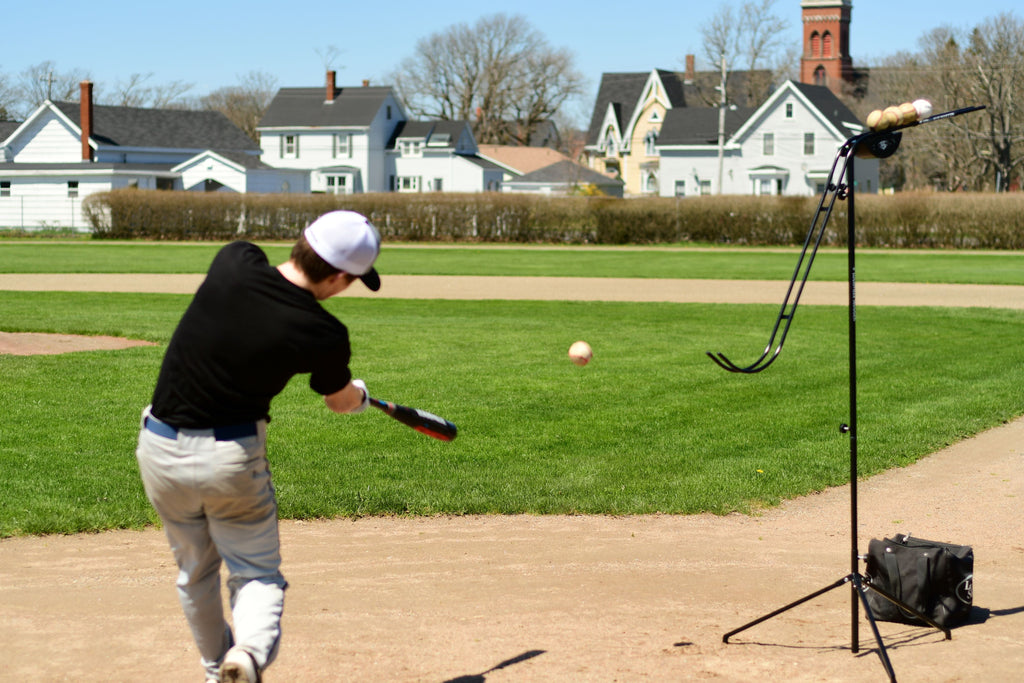 Louisville Slugger Soft Toss System – Portable Baseball & Softball Training Tool with Adjustable Toss Height, Ideal for Batting Practice